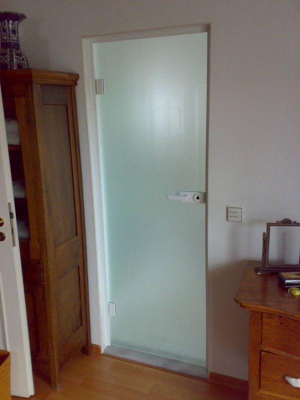 ganzglas-tuer-d02032010529CE10F77F-17FA-A31E-D97D-6FDE85B062E0.jpg